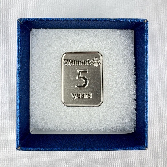Walmart Jewelry - NWT Walmart Official Employee 5 Year Pin